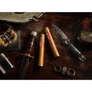 Castle Hall Dominican By Gurkha Magnum 20