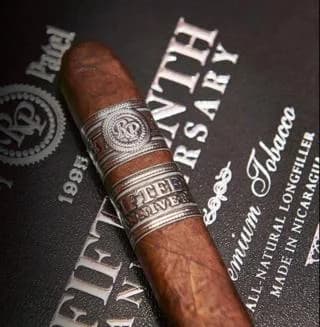 Rocky Patel 15th Anniversary Robusto 20